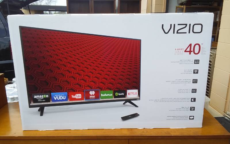 lot 34 image: NEW Vizio 40 Inch Flat Screen TV