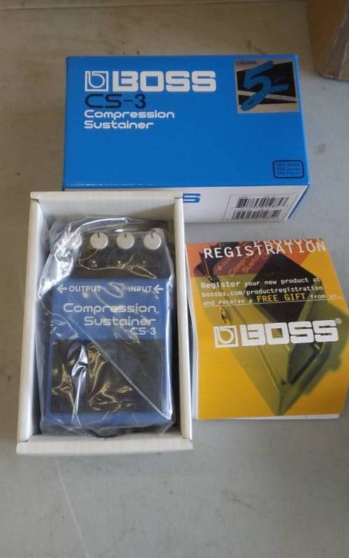 lot 43 image: BOSS Compressoin Sustainer