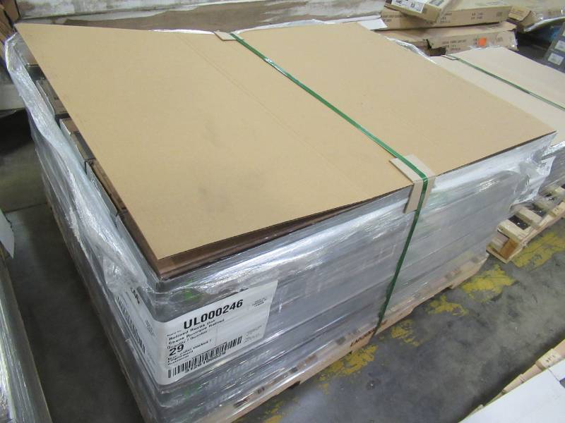 lot 27 image: UNIBOARD Refined Rustic Oak Luxury Laminate Flooring- 7 plankscase (13.02 sq ft.case) - 29 Cases. Model UL000246