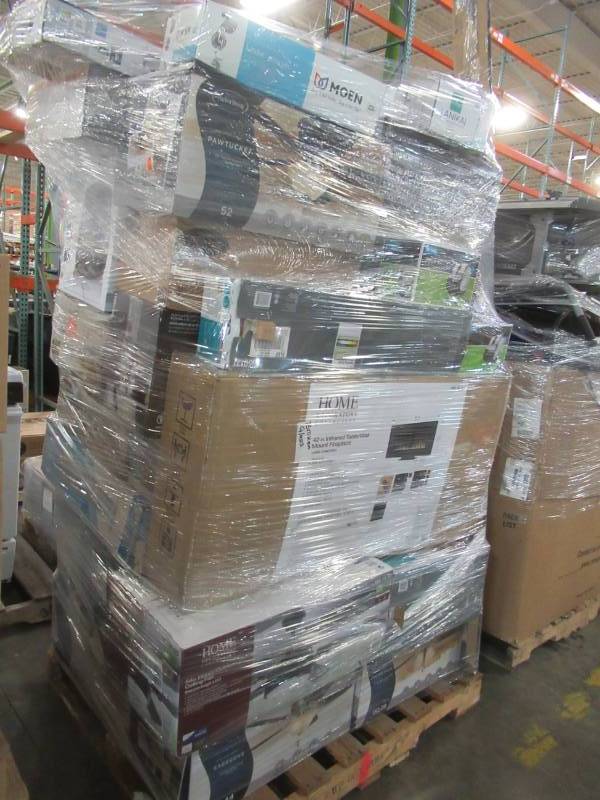 lot 134 image: WHOLESALE MIXED PALLET OF RETURNS - SMALL HOUSEWARES, LIGHTING AND MORE