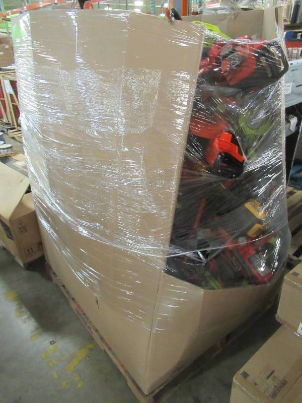 lot 135 image: WHOLESALE MIXED PALLET OF RETURNS - ELECTRIC OUTDOOR POWER