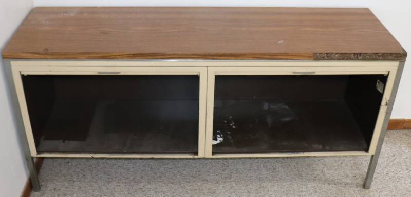Storage Cabinet w roll-up doors