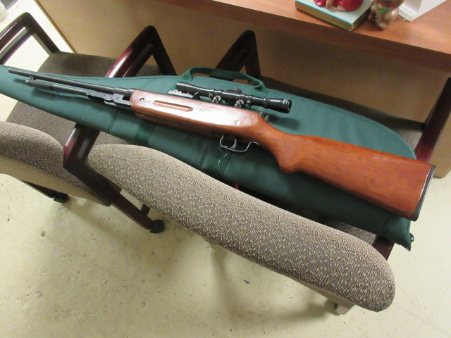 AIR RIFLE WITH SCOPE