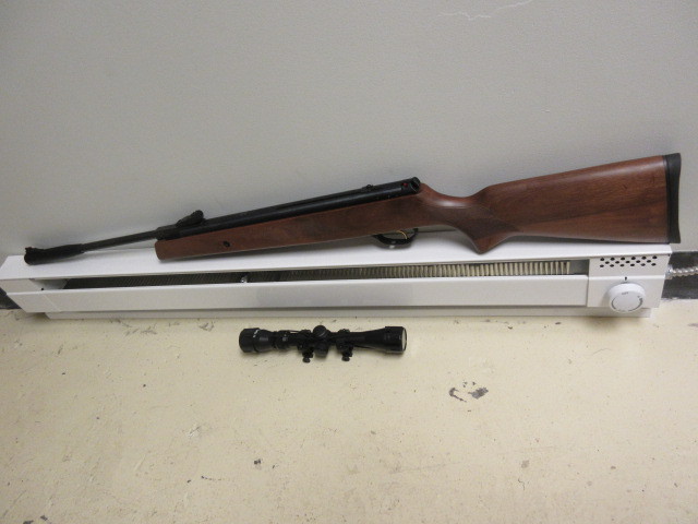 HATSAN BREAK BARREL AIR RIFLEPELLET GUN