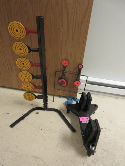 SIGHTING VISE, TARGETS