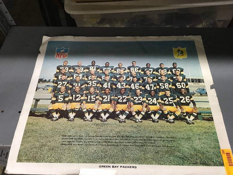 lot 289 image: 1960s Green Bay Packers Team Poster