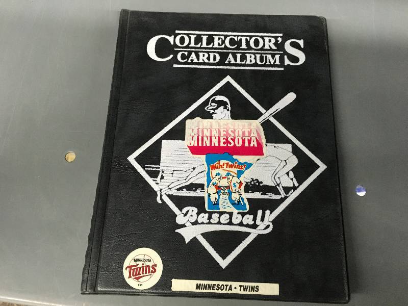 lot 300 image: Minnesota Twins Collector Card Album