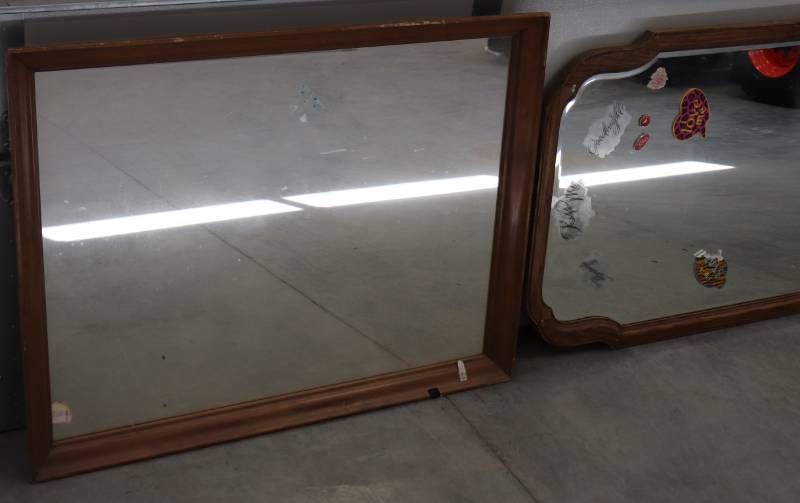 lot 17 image: Framed Mirrors
