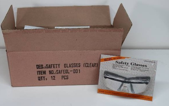 lot 31 image: Box of 12 Safety Glasses