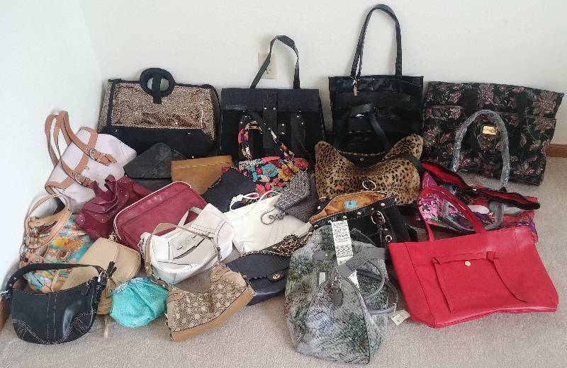 lot 23 image: Assorted Womens Handbags