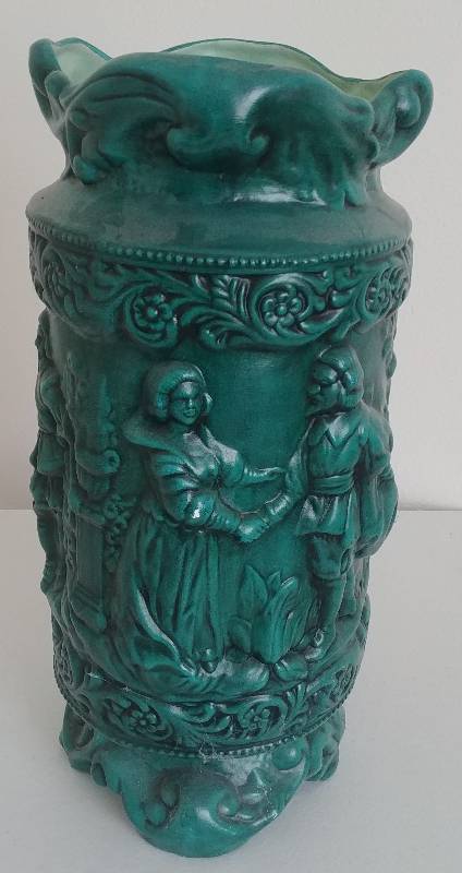 lot 39 image: Jade Colored Vase