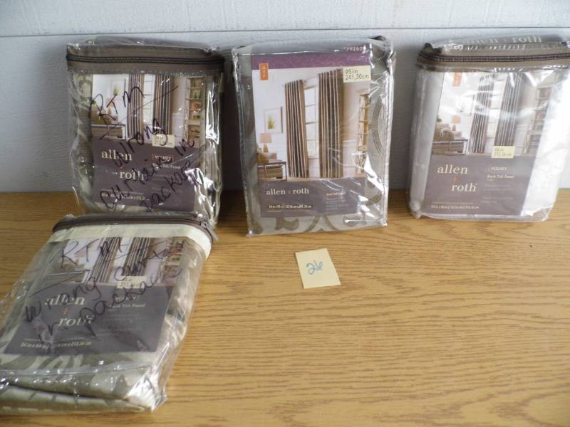 lot 26 image: Lot of 4 Curtain Panels