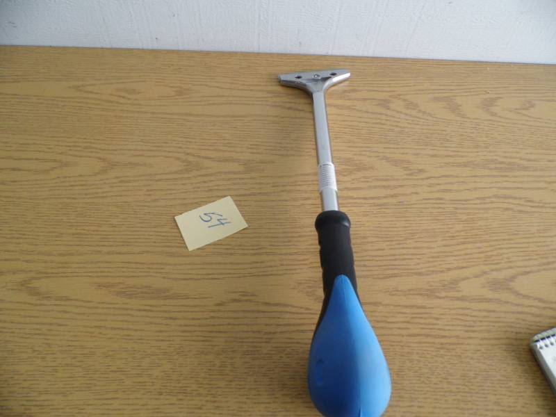lot 54 image: Personna Floor Scrapr