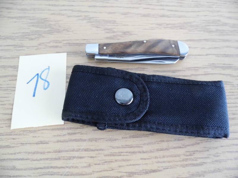 lot 78 image: Buck Shot Knife