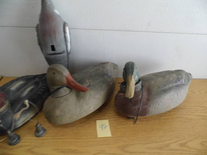lot 92 image: Decoys