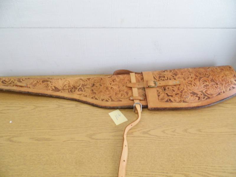 lot 106 image: Leather Gun Case