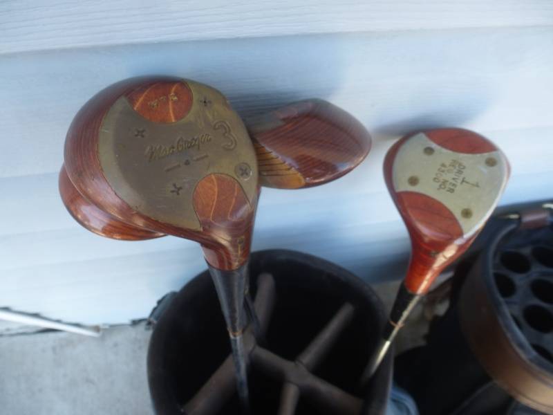 lot 21 image: Golf Clubs & Bags