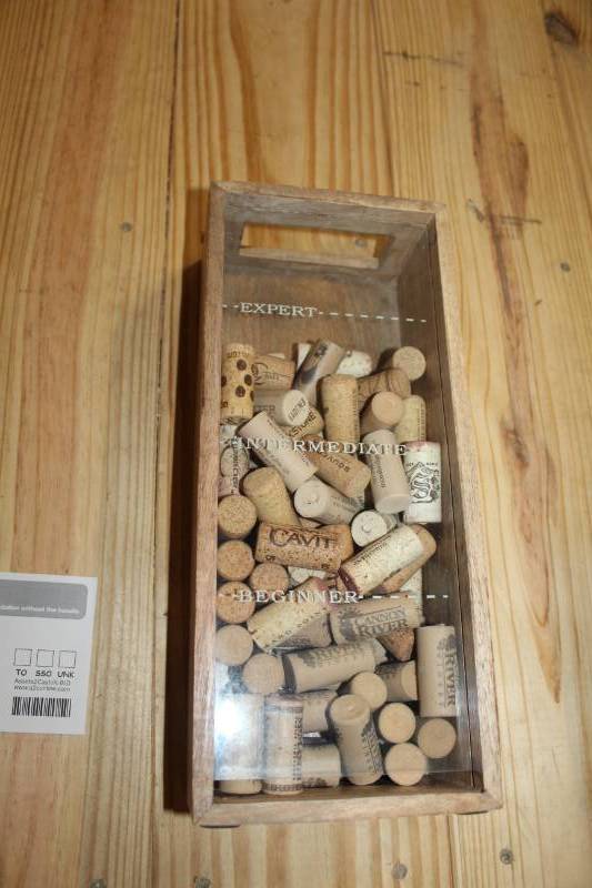 lot 445 image: Wooden box of wine bottle corks