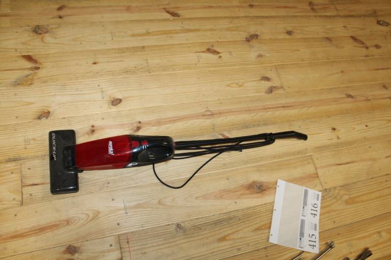 lot 415 image: Vacuum