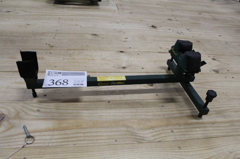 lot 368 image: Rifle sight-in adjustable stand