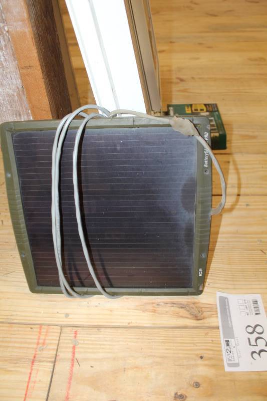 lot 358 image: Solar Panel