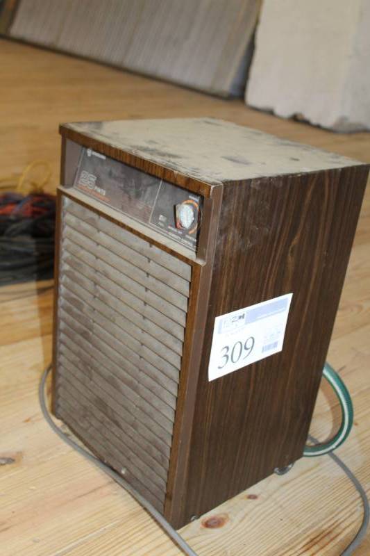 lot 309 image: 25 pints dehumidifier