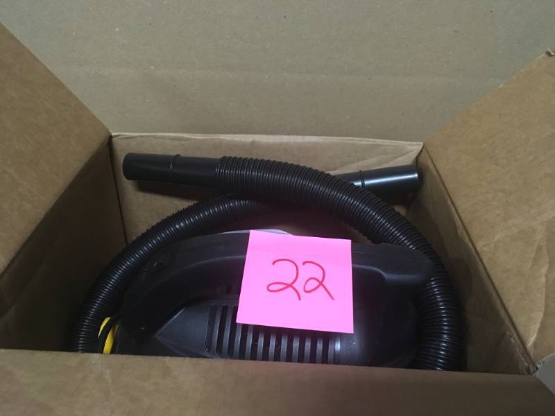 Stinger 2.5 Gal. 1.75-Peak HP Compact Wet Dry Vac In very good condition