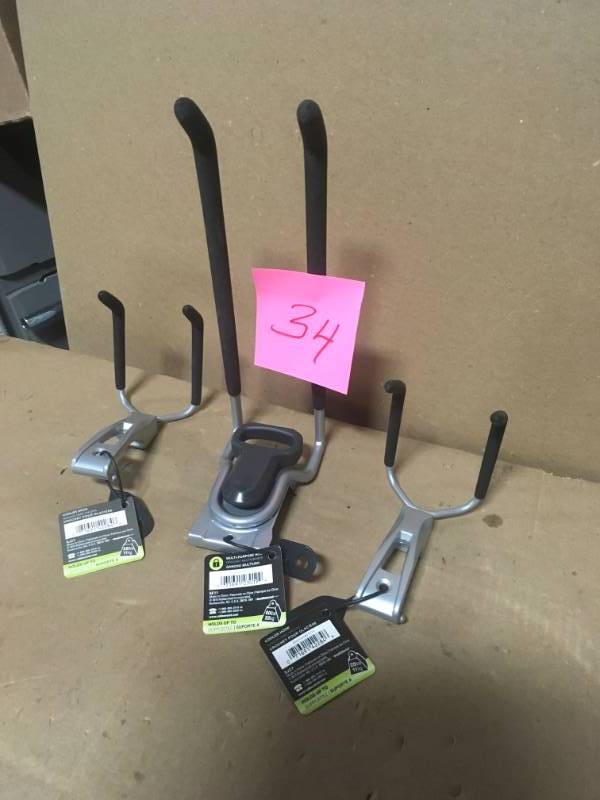 Rubbermaid FastTrack Garage Multi-Purpose Hooks In very good condition