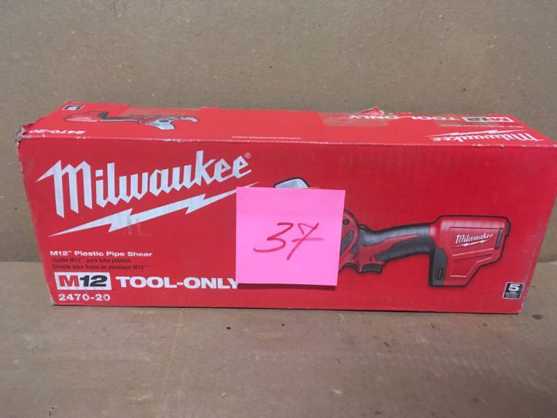 Milwaukee M12 12-Volt Lithium-Ion Cordless PVC Pipe Shear (Tool-Only) In very good condition