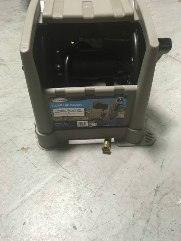 Suncast PHT100 Hose Reel with Tracker Hose Hideaway in very good condition