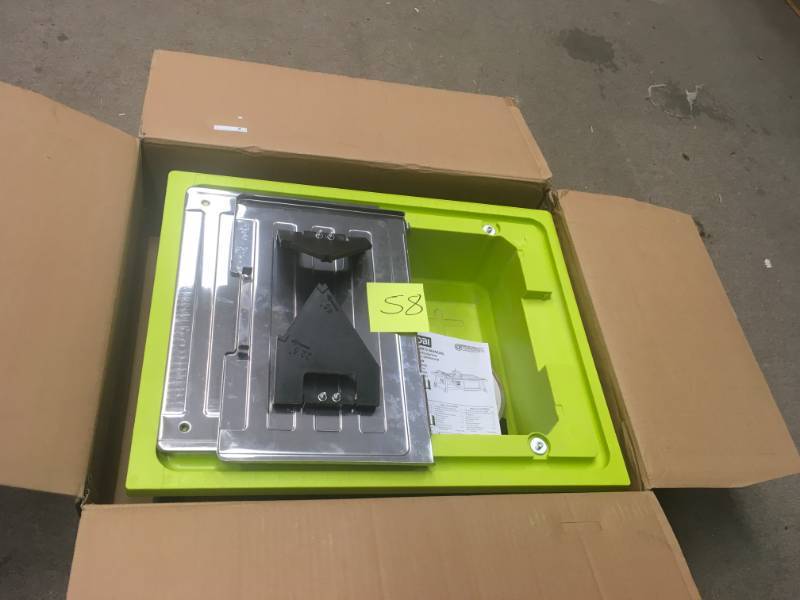 RYOBI 7 in. 4.8 Amp Tabletop Tile Saw in very good condition