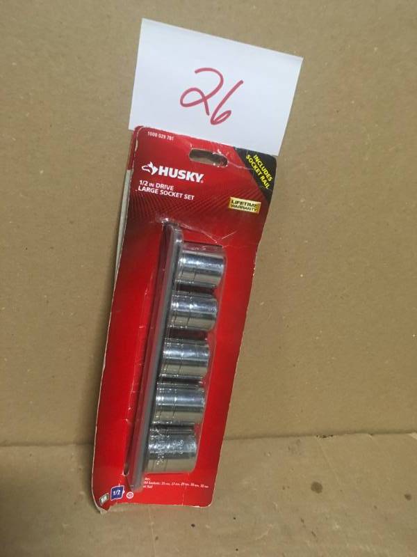 lot 26 image: Husky 12 in. Drive Metric X-Large Socket Set (5-Piece) in good condition