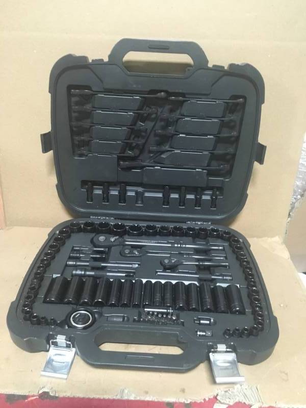 lot 47 image: Husky 14 in., 38 in. and 12 in. Drive 100-Position Universal SAE and Metric Mechanics Tool Set (105-Piece) in good condition