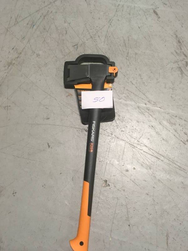 lot 50 image: Fiskars 28 in. X25 Splitting Axe in good condition