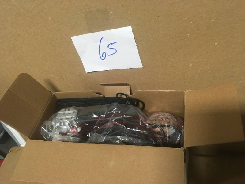 lot 65 image: Husky 12-Volt Inflator in good condition