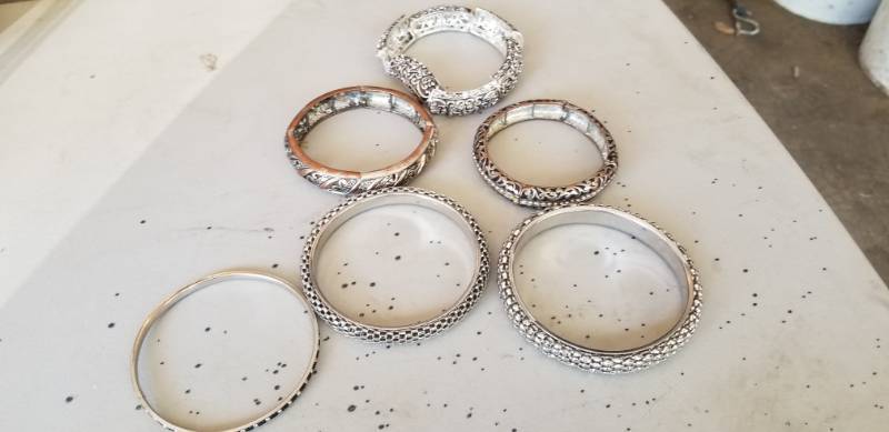 lot 13 image: Lot of (6) Womens Bracelets