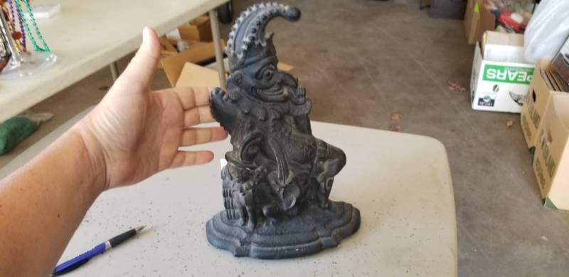 lot 22 image: Gargoyles Studio Gargoyle Table Statue