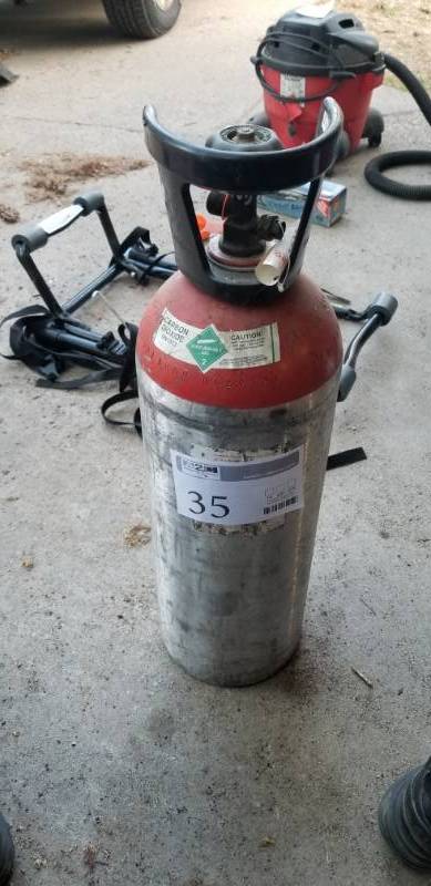 lot 35 image: CO2 Tank