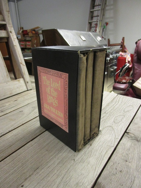 lot 708 image: LORD OF THE RINGS 2ND EDITION TRILOGY
