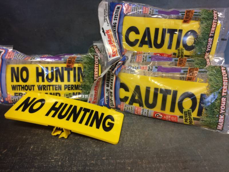 Yellow Plastic Clip On Signs