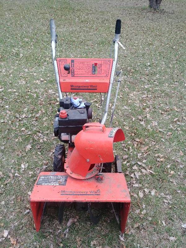 lot 4 image: Montgomery Ward Snow Blower