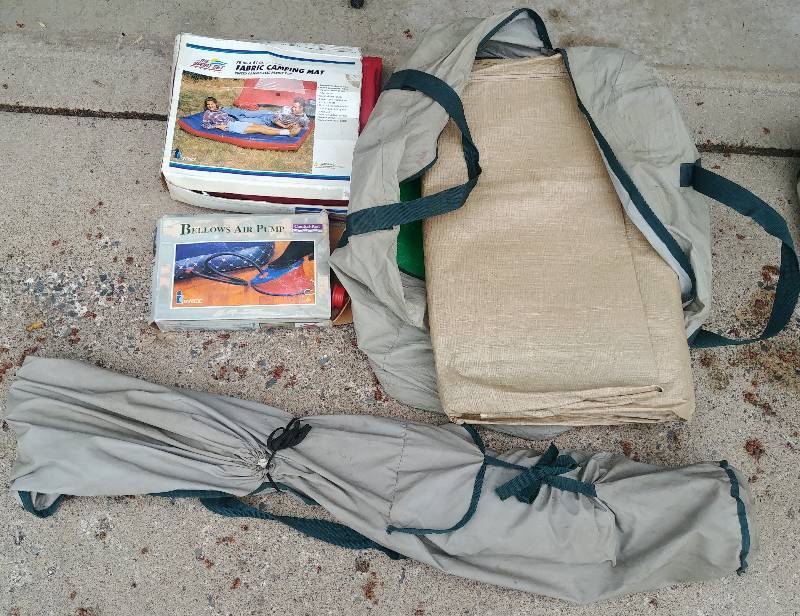 lot 8 image: 8 Man Tent and Air Mattress