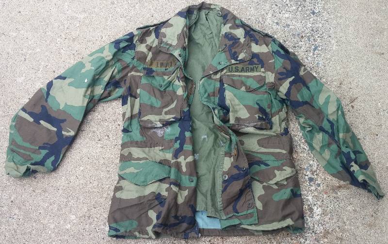 lot 65 image: Authentic U.S. Army Winter Coat