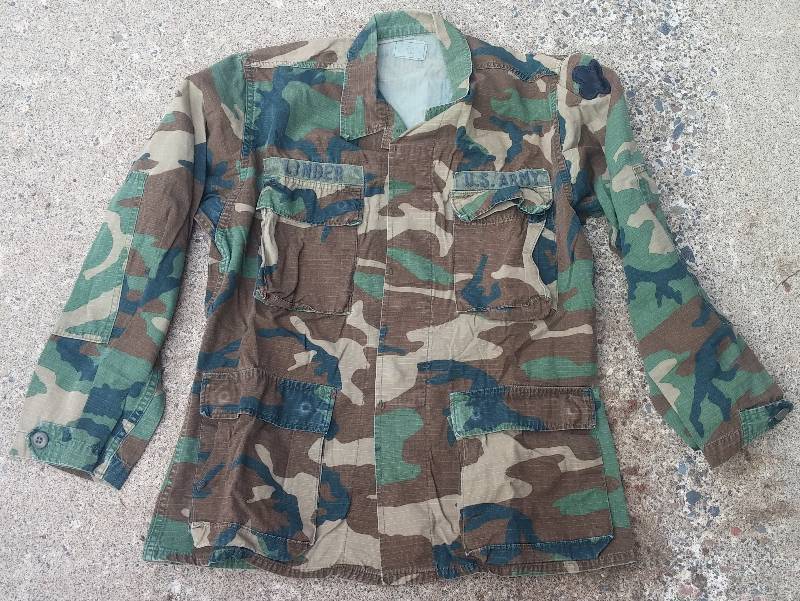 lot 68 image: Authentic U.S. Army Jacket