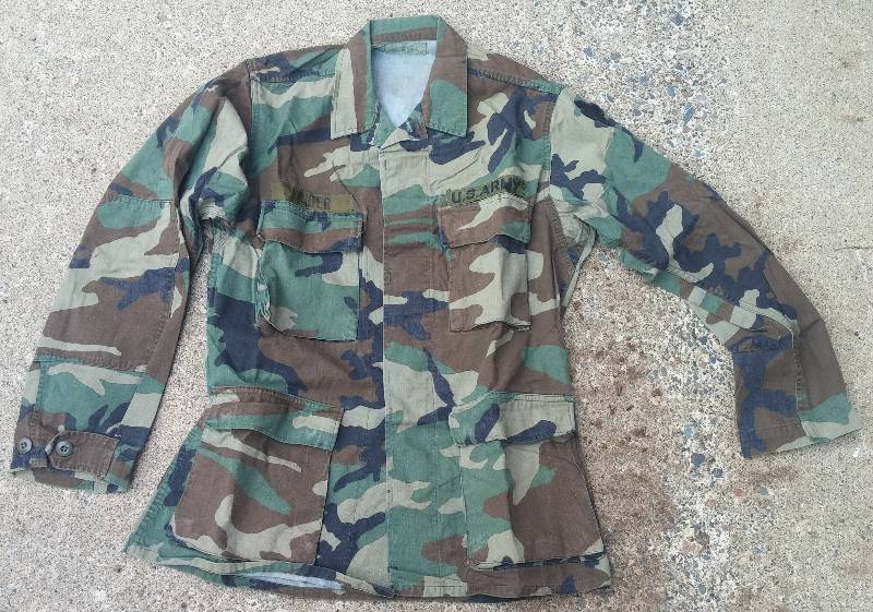 lot 71 image: Authentic U.S. Army Jacket