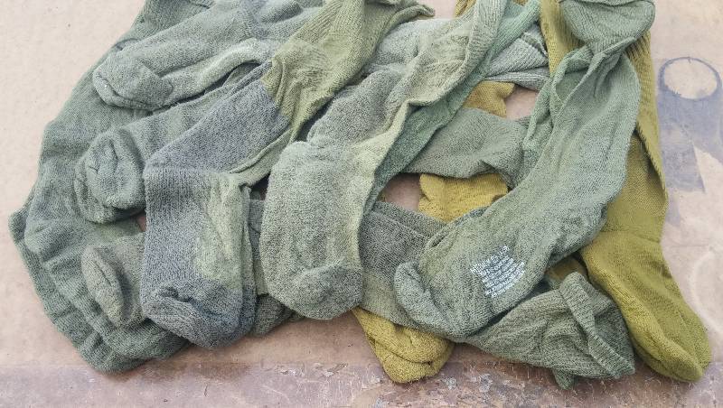 lot 82 image: Authentic U.S. Army 11 pairs Socks