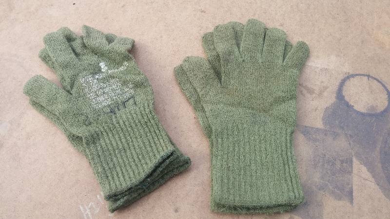 lot 84 image: Authentic U.S. Army Wool Glove Inserts