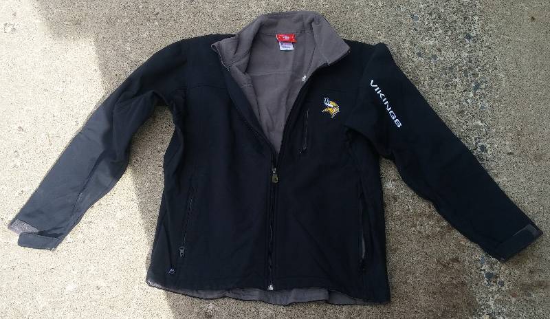 lot 87 image: MN Vikings Jacket sz Lg