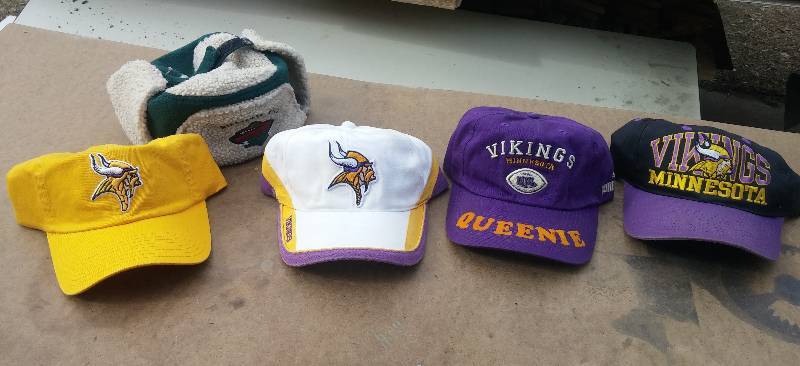 lot 89 image: MN Vikings and Wild Hats Collection