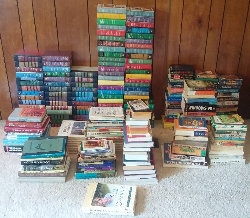 lot 135 image: Large Book Assortment